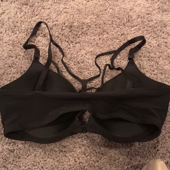 Victoria’s Secret Push-Up Bra - Picture 2 of 4